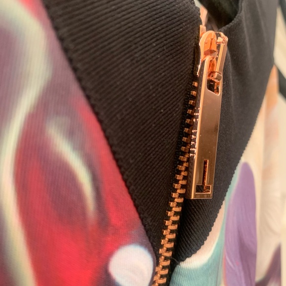 Floral halter skater dress - Picture 6 of 9